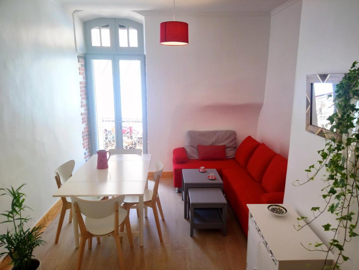 Joli Duplex Avec Balcon Et Vue Sur Place Du Centre Historique ! Apartment Foix